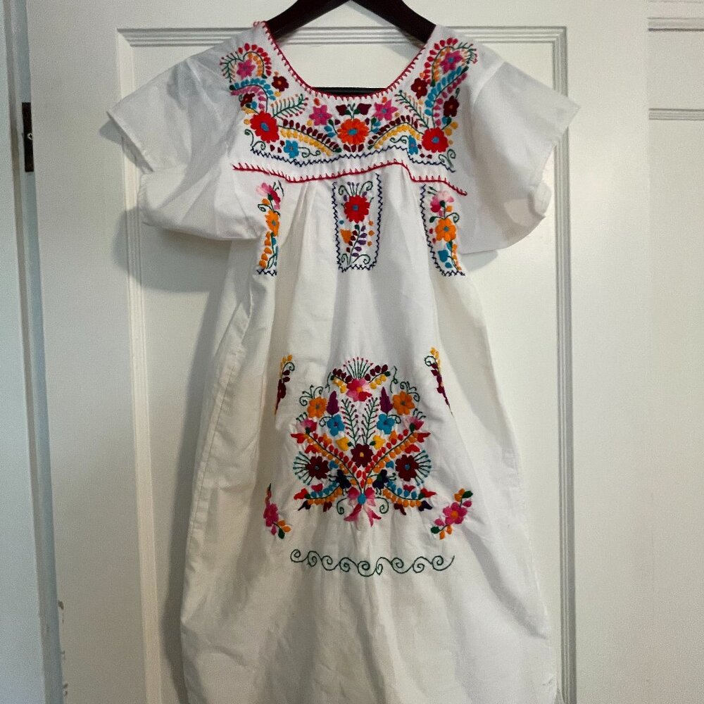 Midsommar lightweight embroidered summer dress